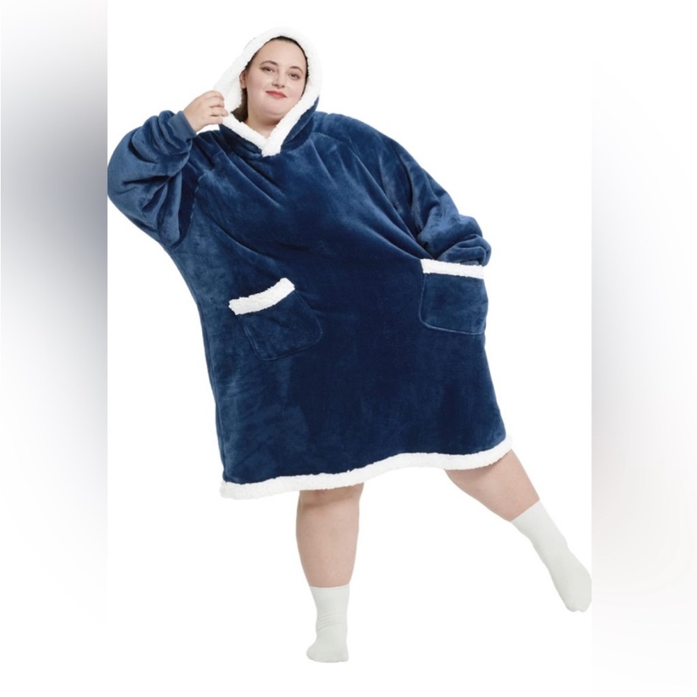 NEW Bedsure Get Cozy Navy Blue Hooded Wearable Blanket